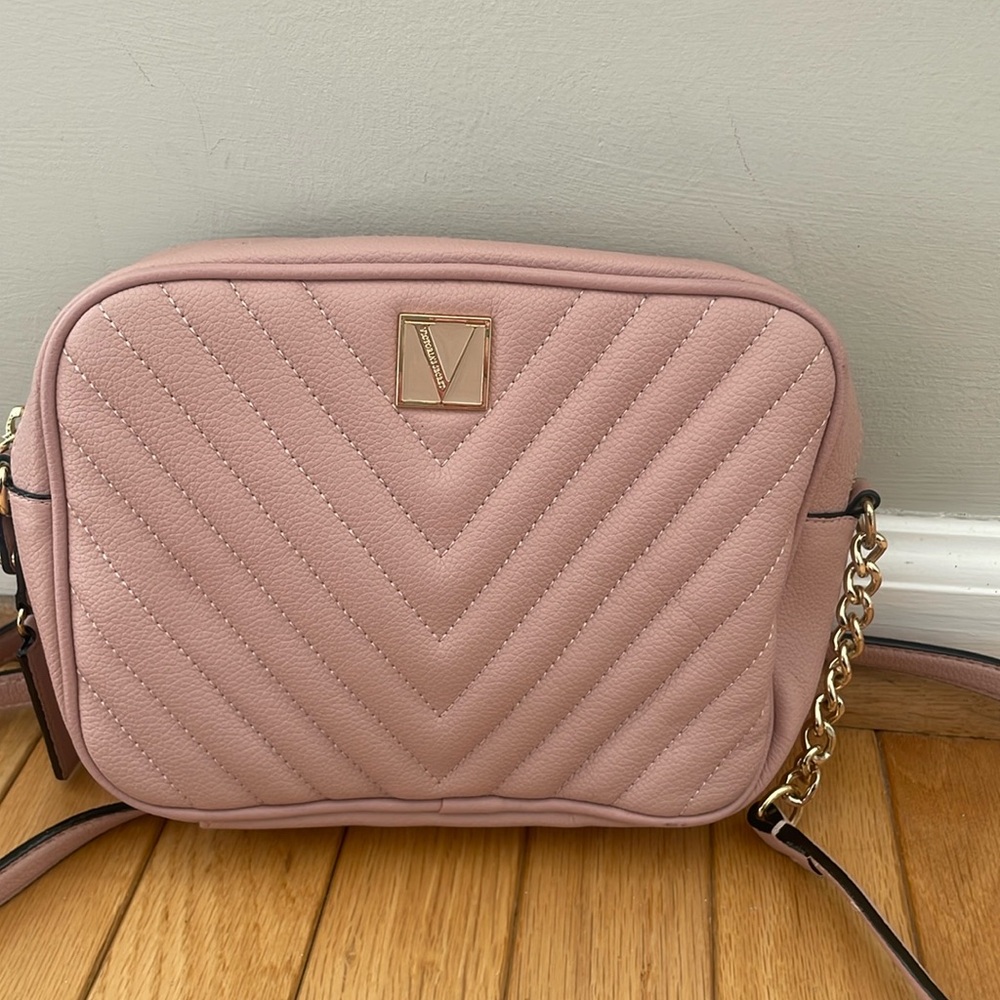 Victoria’s Secret pale pink purse - Picture 1 of 7